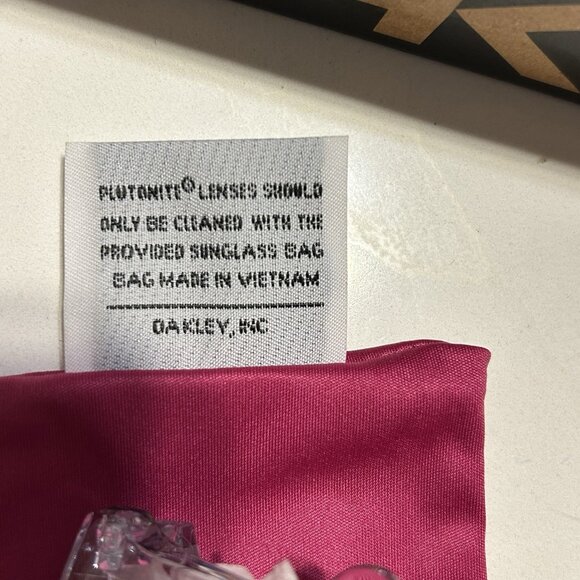 Oakley new Frogskins Crystal Clear/Prizm Sapphire L Sunglasses OO9013 7024 Do55 - Picture 3 of 8